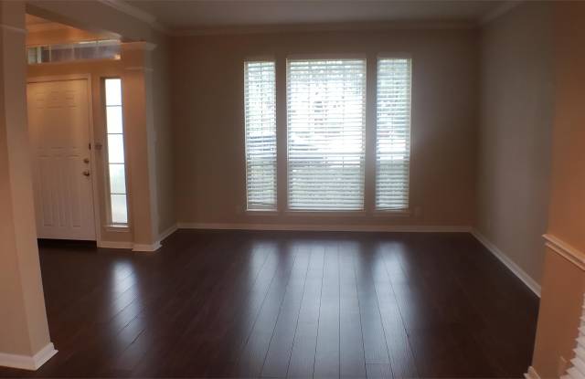 6106 Hart Glen Gallery 3