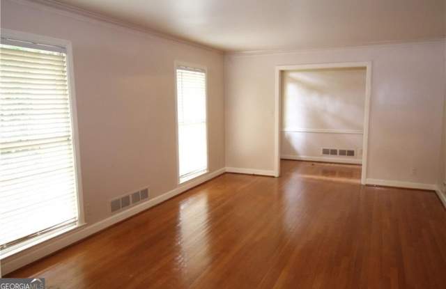 4690 Huntley Drive Gallery 3