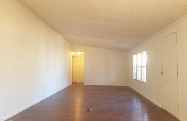 85 Forest Rd. Gallery 3
