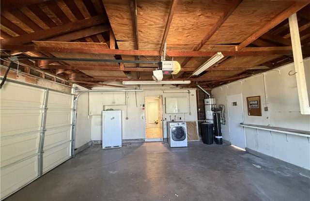 17391 Elm Street Gallery 4