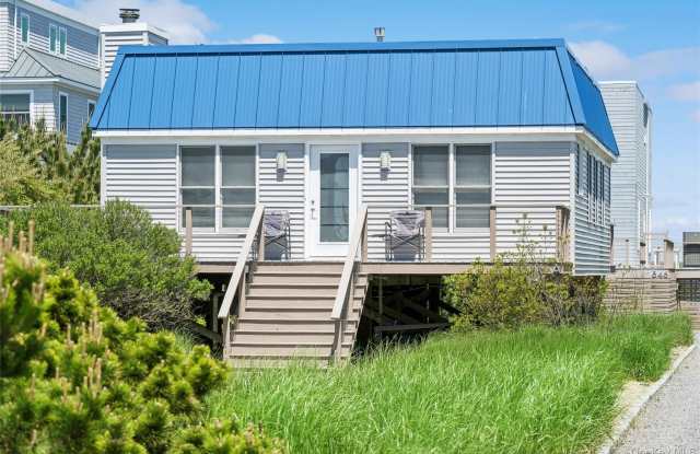 846 Dune Road Gallery 2