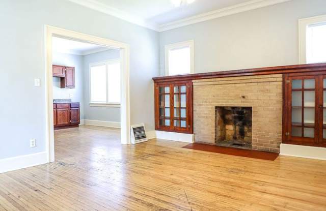 Updated 5 Bedroom for Pre-Lease NOW! Huge Backyard and walking distance to MSU and downtown! Gallery 3