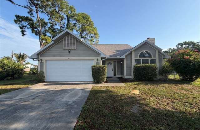 9225 Pineapple Road photos photos