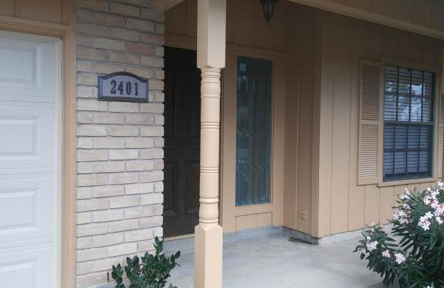 2401 Mariposa Lane photos photos