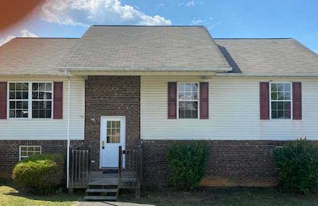 3 bedroom, 2 bathroom house located in Newport photos photos