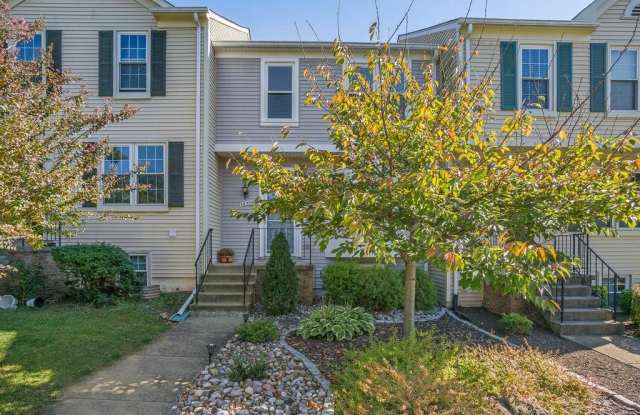 5854 WATERMARK CIRCLE Gallery 2