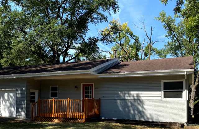 Located in Norwalk IA Updated 4 Bedroom 1 Bath photos photos