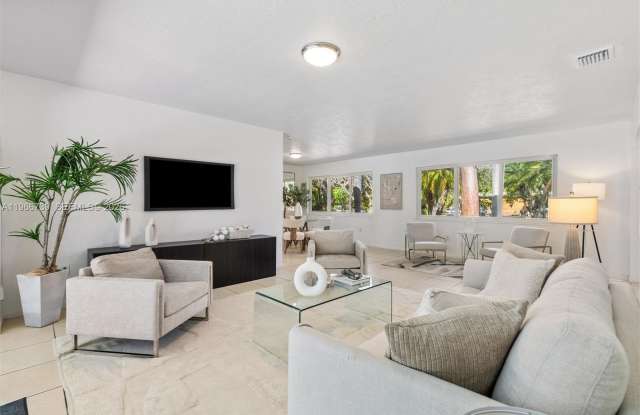 8260 SW 133 St photos photos