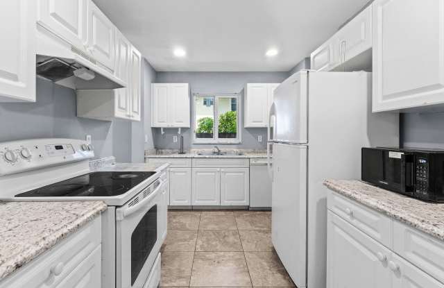 13789 YARMOUTH Drive Gallery 1