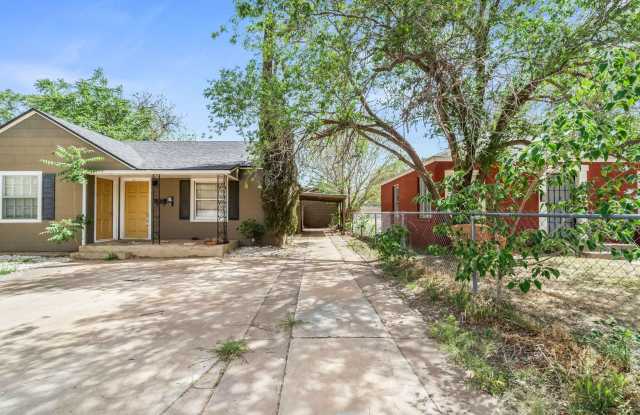 2213 27th Street unit: Rear photos photos