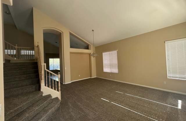 Gated Rhodes Ranch with golf course views Gallery 3
