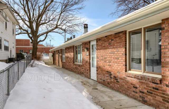 4610 Adams St photos photos
