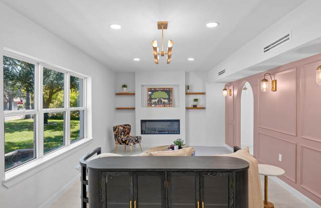 Newly Remodeled Spacious Family Home With Pool and Pickleball Court!! photos photos