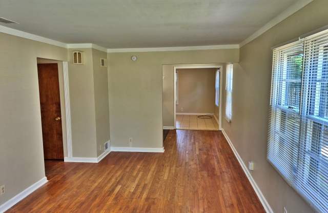 1126 Allison Avenue Gallery 4