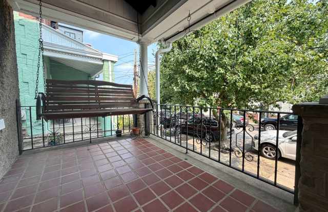 Charming 3-Bedroom Townhome in Chestnut Hill with One-Car Garage! Available Mid-September! Gallery 4