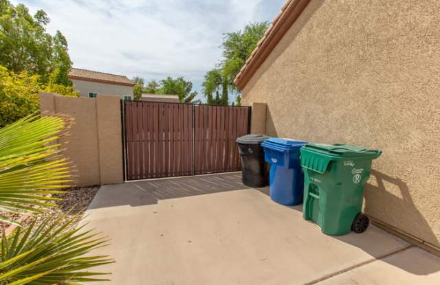 3226 N Ravine Gallery 3
