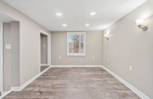 Recently Renovated 4 Bedroom Home in Swissvale - Available in March Gallery 4