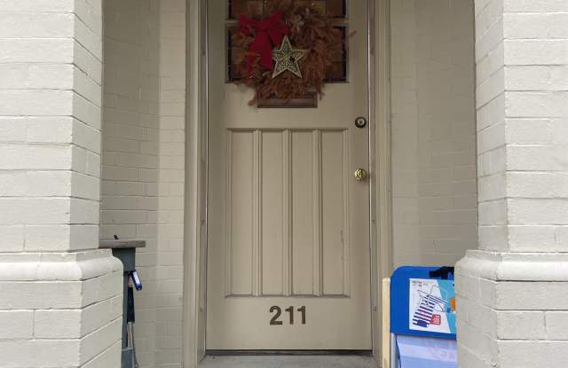 419 Warren Crescent - 6 Gallery 2