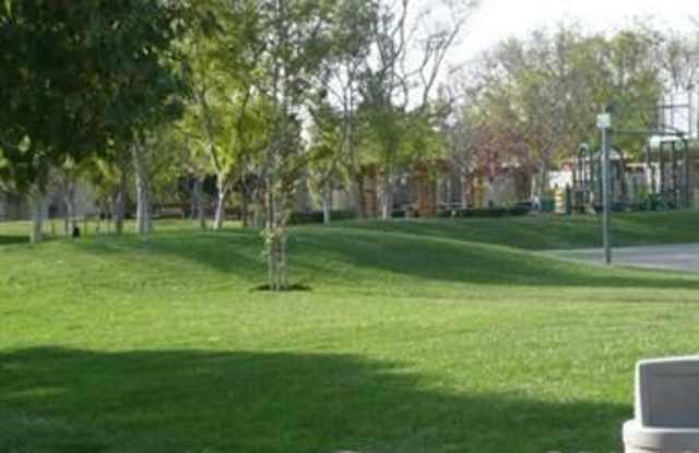 39 Exeter - 39 Exeter, Irvine, CA 92612