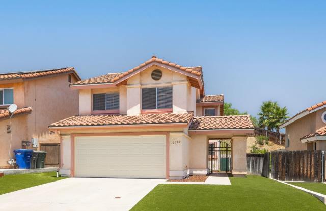 Spacious 3-Bedroom Home In the Community of Montecito, Rancho San Diego! photos photos