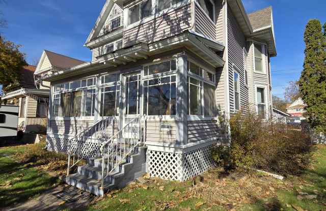 408 East Oak Street photos photos