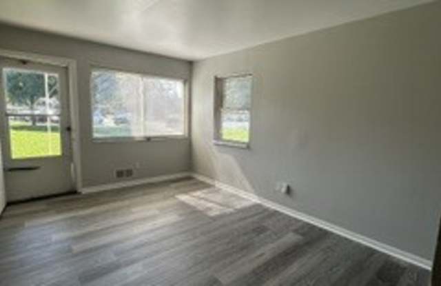 6214 Ambleside Drive Gallery 3