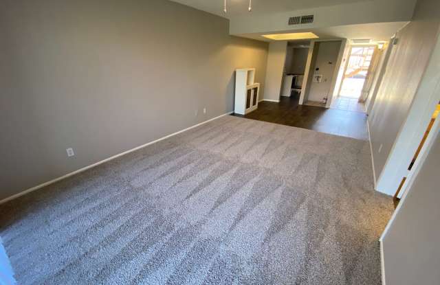 2 bedroom 2 bath Condo near ASU photos photos