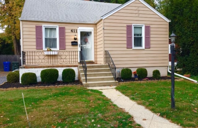 411 W HIGH STREET - 411 W High St, Glassboro, NJ 08028