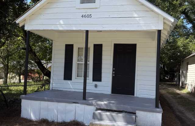 4605 Gilbert Avenue Gallery 1