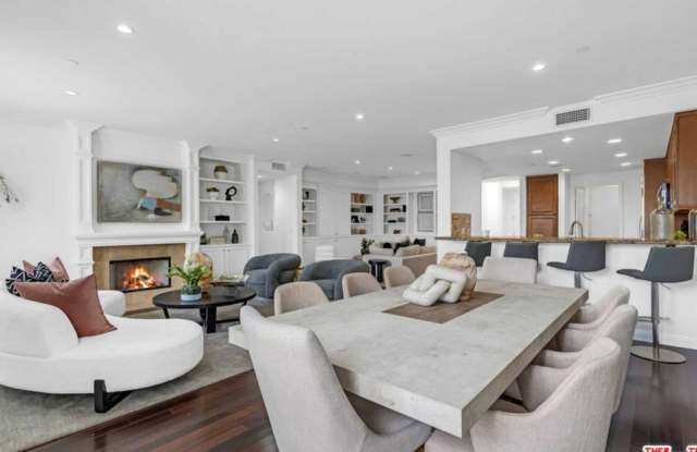 143 N Arnaz Dr unit: 304 photos photos