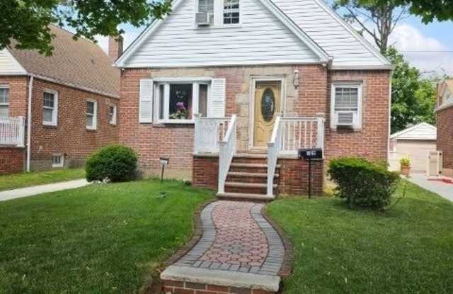 105 Heathcote Road - 105 Heathcote Road, Elmont, NY 11003