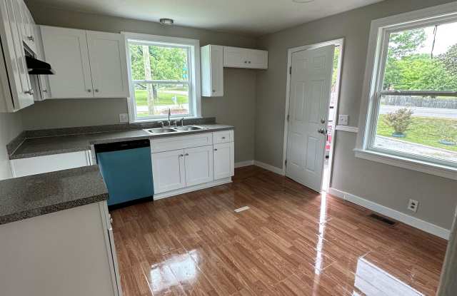 100 Glenmont Drive - A photos photos