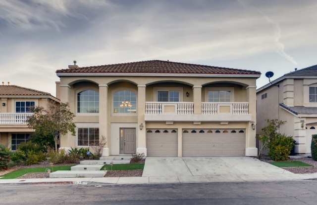 Modern 5-Bedroom, 3-Bathroom Oasis with a 3-Car Garage in the Heart of Las Vegas photos photos Modern 5-Bedroom, 3-Bathroom Oasis with a 3-Car Garage in the Heart of Las Vegas photos photos
