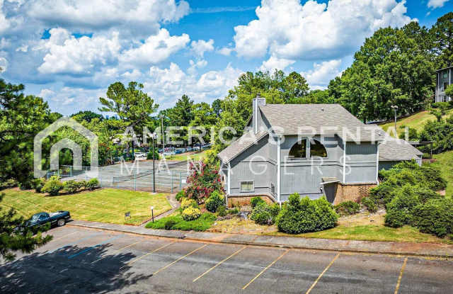 Move-in Special! Updated Comfort at Skyview! Sign a 13-month lease by 10/15/2026 and receive a leasing incentive equal to one month’s rent, applied as a credit over 10 months. Gallery 4