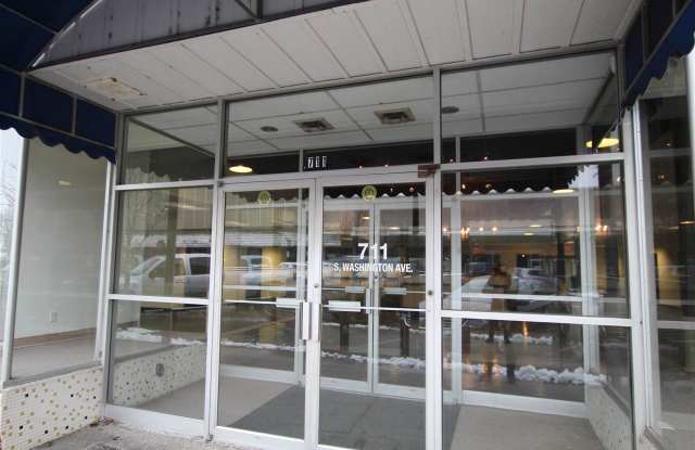711 Washington - 711 Washington Ave, Bay City, MI 48708