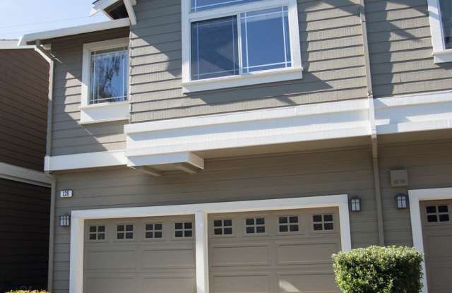 Coming Soon! Conveniently Located Townhome for Rent! photos photos