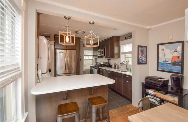 16 Vaughan Avenue photos photos