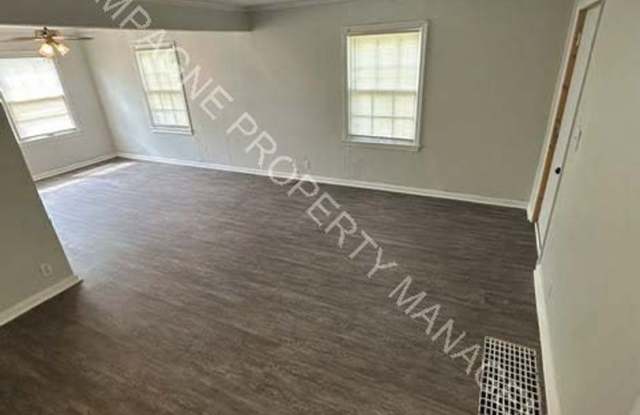5400 Swope Pkwy Gallery 4