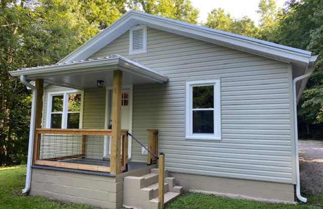 Harriman 37748 - Charming 2-bedroom, 1.5-bathroom Home nestled on 3.8 acres of woods - Contact Chad Weeks (865) 567-6193 photos photos Harriman 37748 - Charming 2-bedroom, 1.5-bathroom Home nestled on 3.8 acres of woods - Contact Chad Weeks (865) 567-6193 photos photos