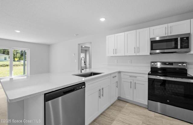 556 Plumbago Road NW Gallery 4