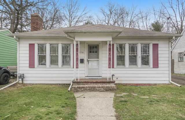 $1450- 2 Bedroom home, Renovated, NEW PICTURES COMING SOON - Ask about our security deposit alternative! photos photos