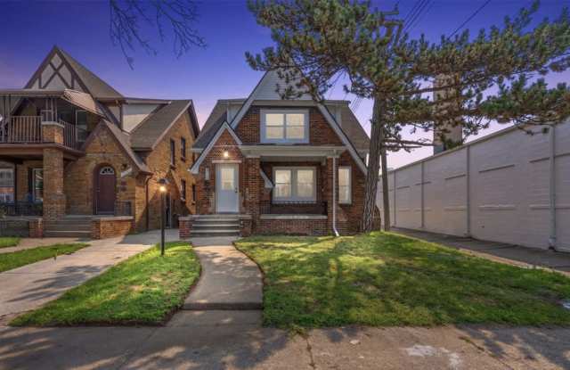 17126 Roselawn Street Gallery 1
