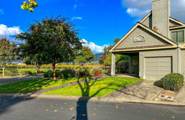 Charming 3-Bedroom Yountville Townhome with Vineyard Views - 1863 Carignan Way, Yountville, CA 94599