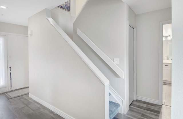 Updated Boulder Condo | Mountain Views, Private Sauna & 2-Car Garage Gallery 3