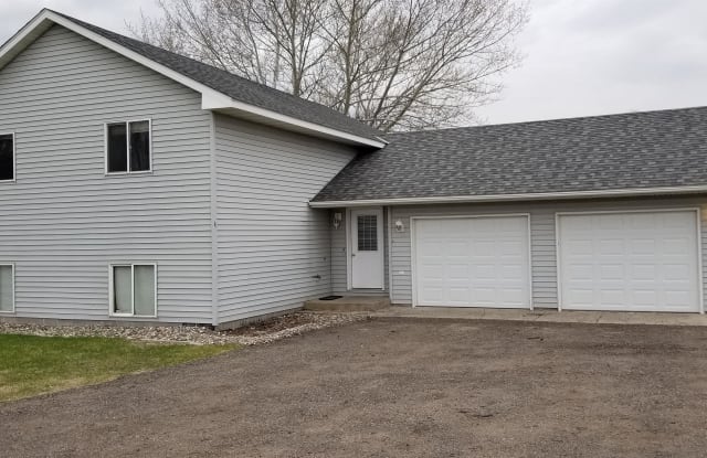609 Summit Drive - B - 609 Summit Drive, Buffalo, MN 55313