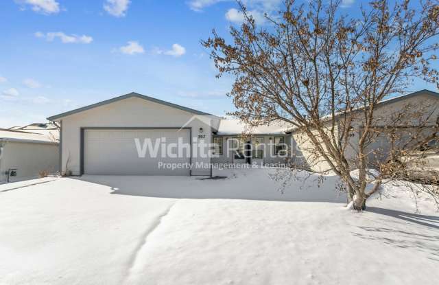 3 bedroom 2 bath duplex in Derby photos photos