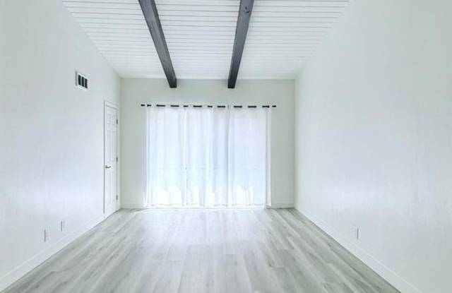 4122-4124 Palmwood photos photos 4122-4124 Palmwood photos photos