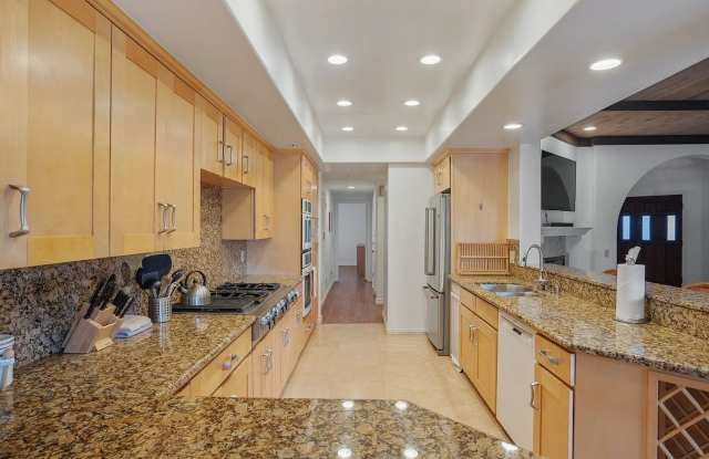 120 5th Street Gallery 4