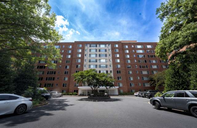 4000 Massachusetts Avenue Apartments Gallery 1
