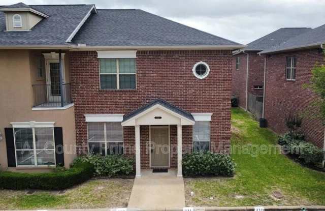 331 Forest Dr photos photos